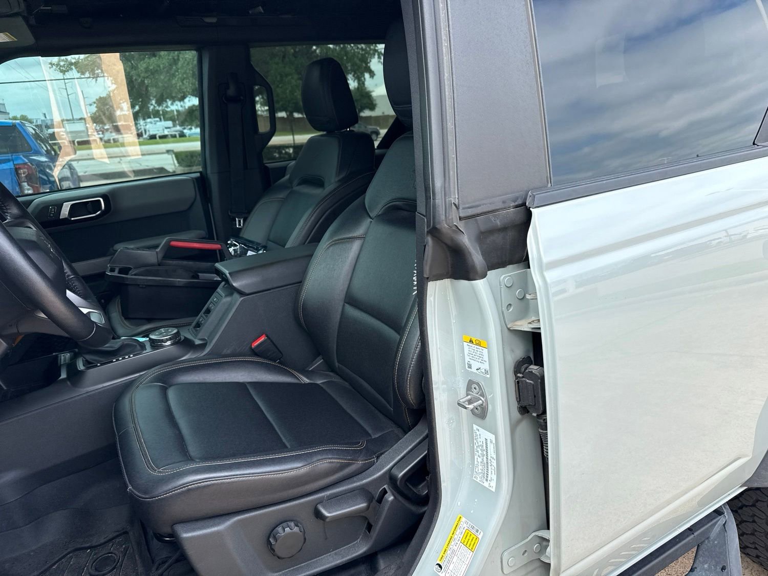 Used 2023 Ford Bronco Badlands AWD/4WD image 12