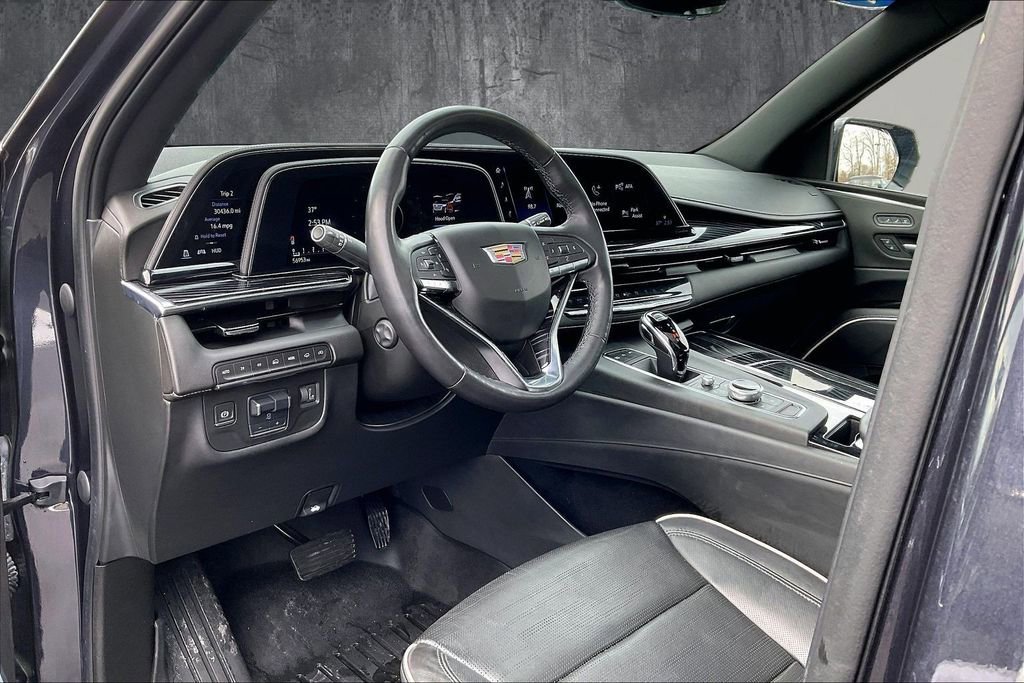 Used 2022 Cadillac Escalade Sport w/ Touring Package image 17