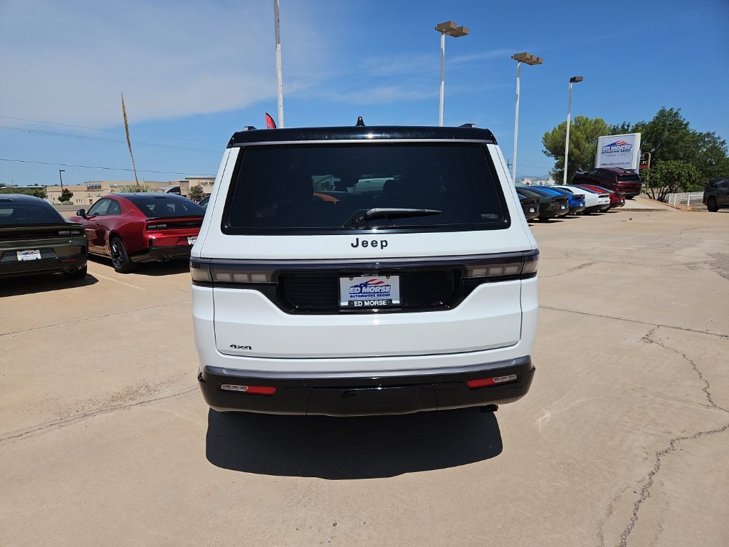 New 2026 Jeep Grand Wagoneer Summit AWD/4WD image 3
