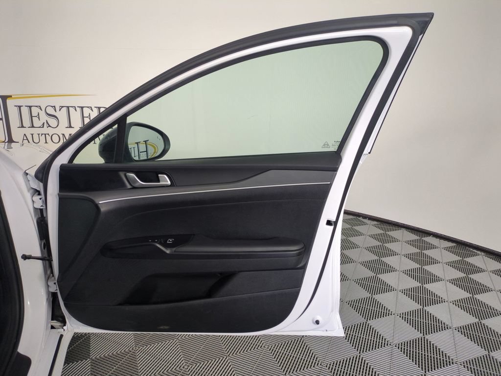 Used 2022 Kia K5 GT-Line FWD image 34