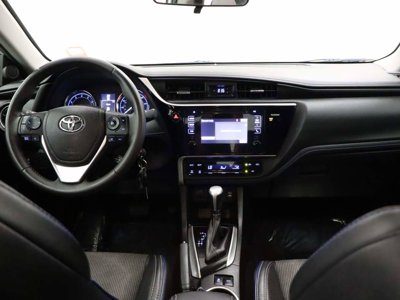 Used 2017 Toyota Corolla SE w/ Carpet Mat Package (TMS) image 13