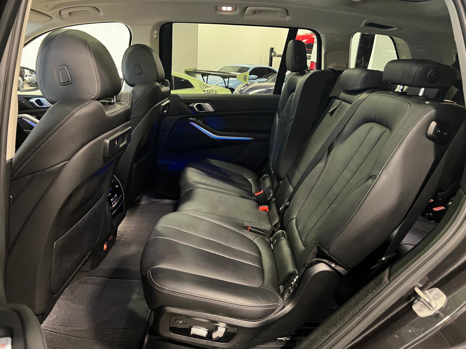 Used 2022 BMW X7 xDrive40i w/ Premium Package image 30