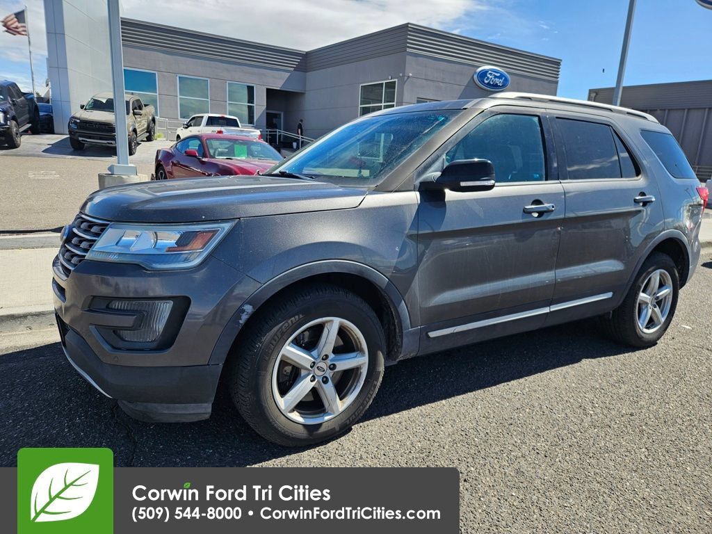 Used 2016 Ford Explorer XLT w/ Equipment Group 202A AWD/4WD video 3