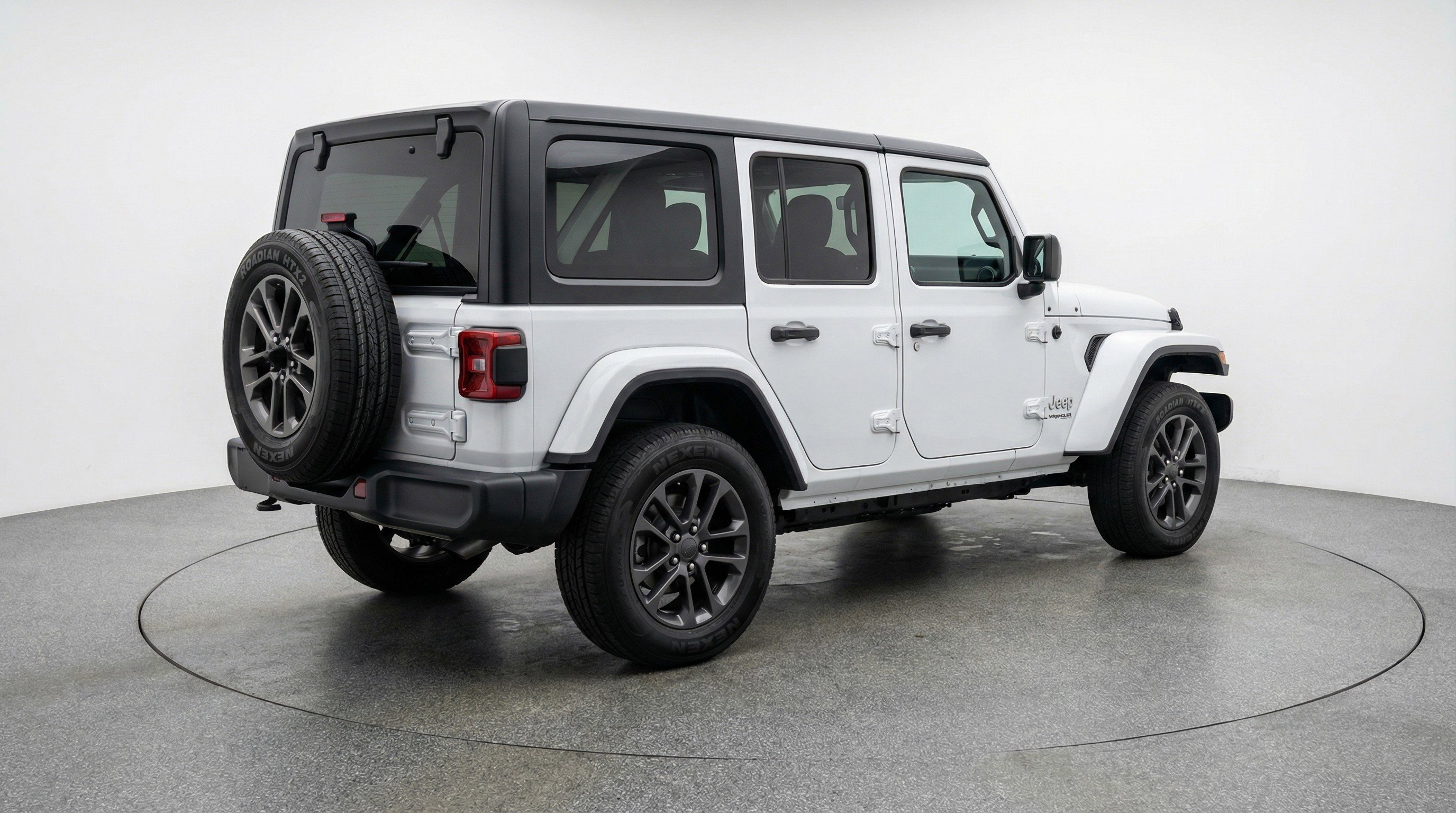 Used 2025 Jeep Wrangler Sport S image 9