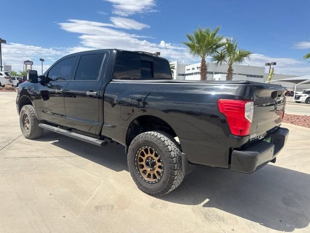 Used 2018 Nissan Titan XD AWD/4WD image 3