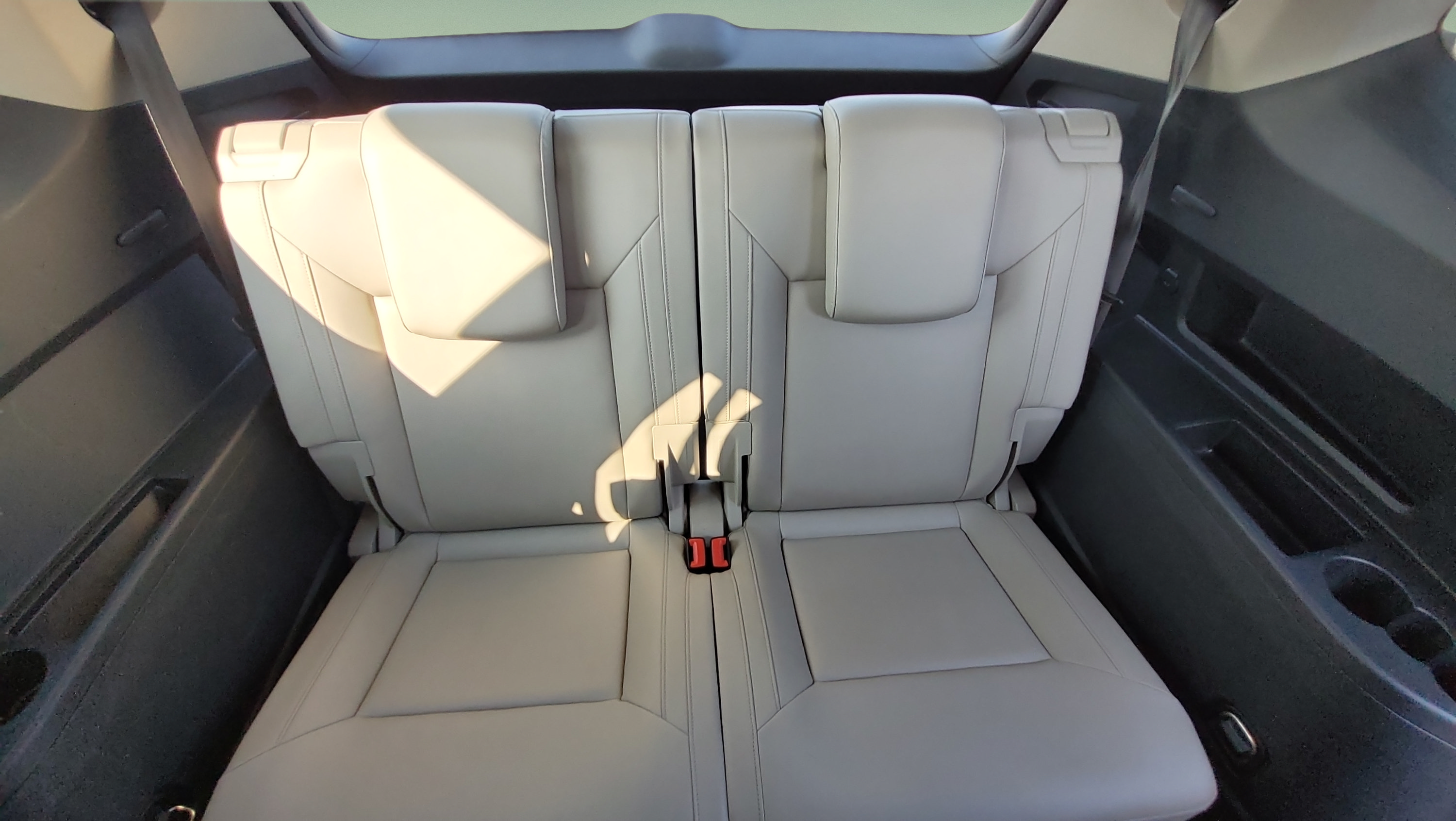 Used 2018 Volkswagen Atlas SEL AWD/4WD image 17