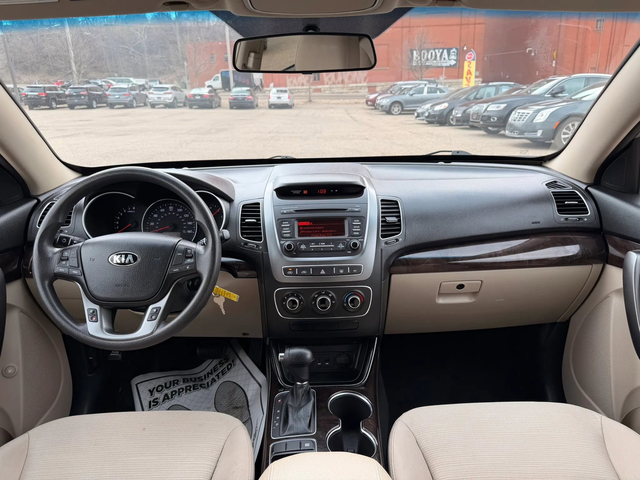 Used 2015 Kia Sorento LX image 9