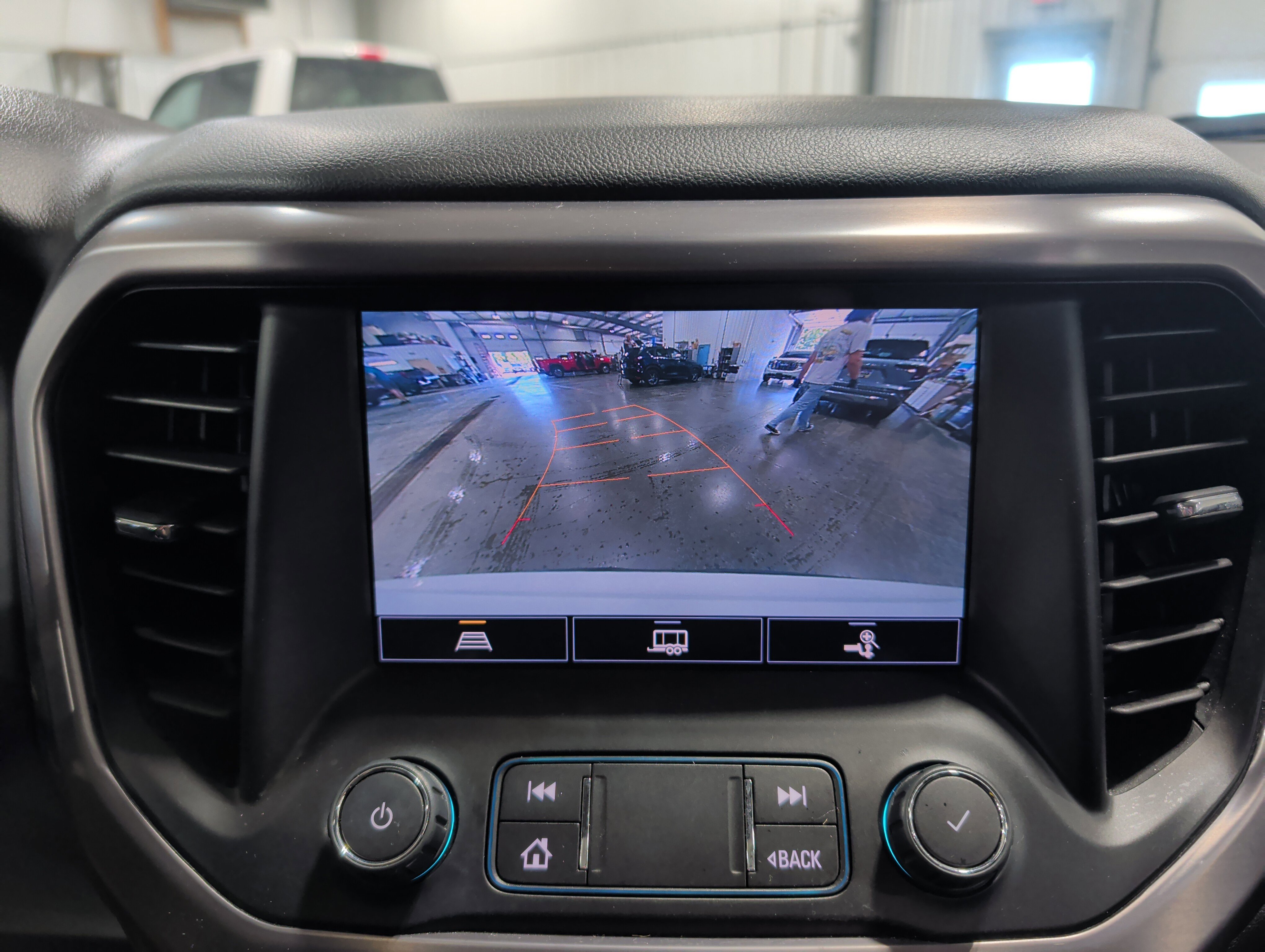 Used 2021 GMC Acadia AT4 w/ Trailering Package AWD/4WD image 14