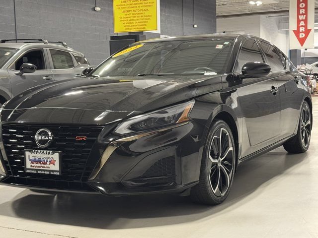 Used 2024 Nissan Altima 2.5 SR FWD image 30