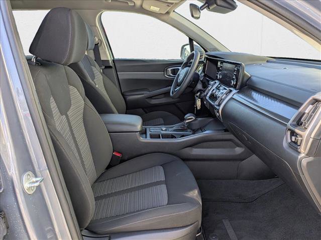 Used 2023 Kia Sorento LX image 20