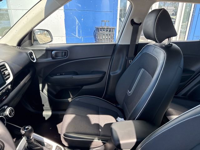 Certified 2026 Hyundai Venue SEL image 18