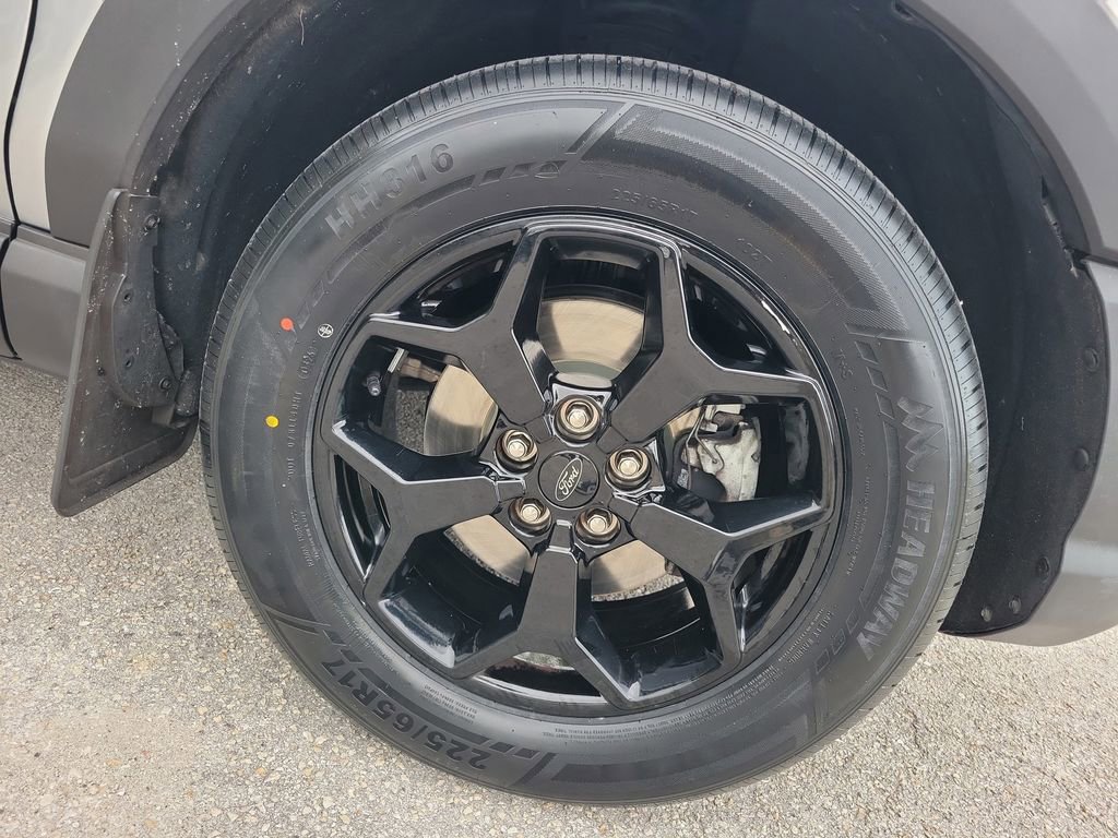 Used 2021 Ford Bronco Sport AWD/4WD image 12