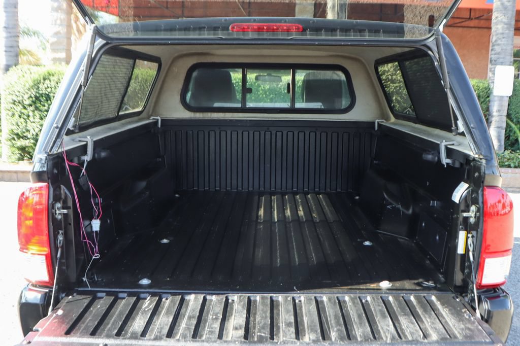 Used 2016 Toyota Tacoma SR w/ SR Convenience Package AWD/4WD image 8