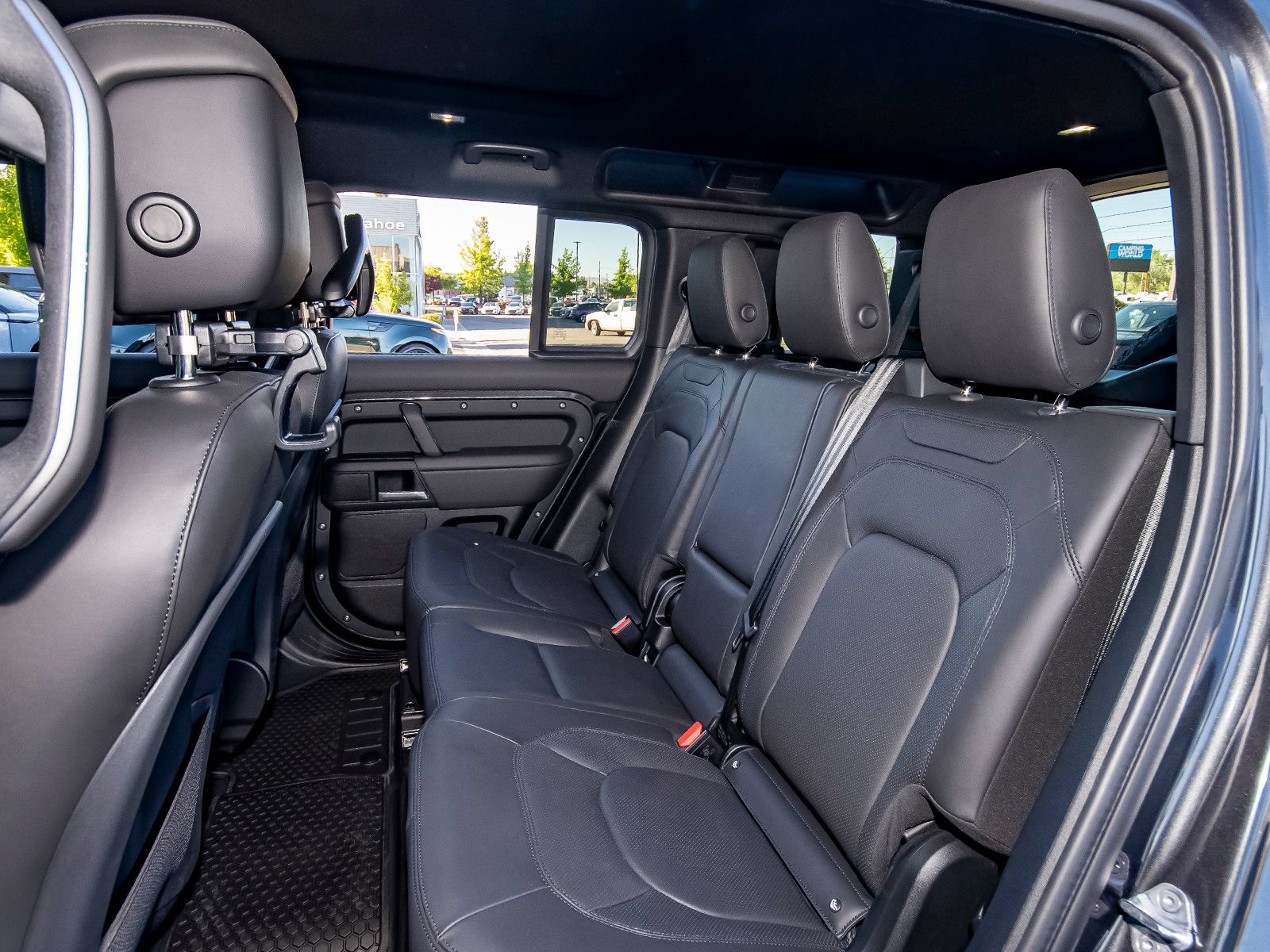 New 2026 Land Rover Defender 110 X-Dynamic SE AWD/4WD image 52