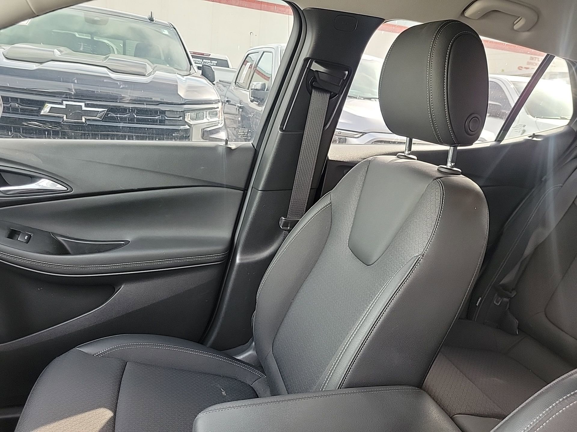 Used 2023 Buick Encore GX Preferred w/ Cold Weather Comfort Package image 25