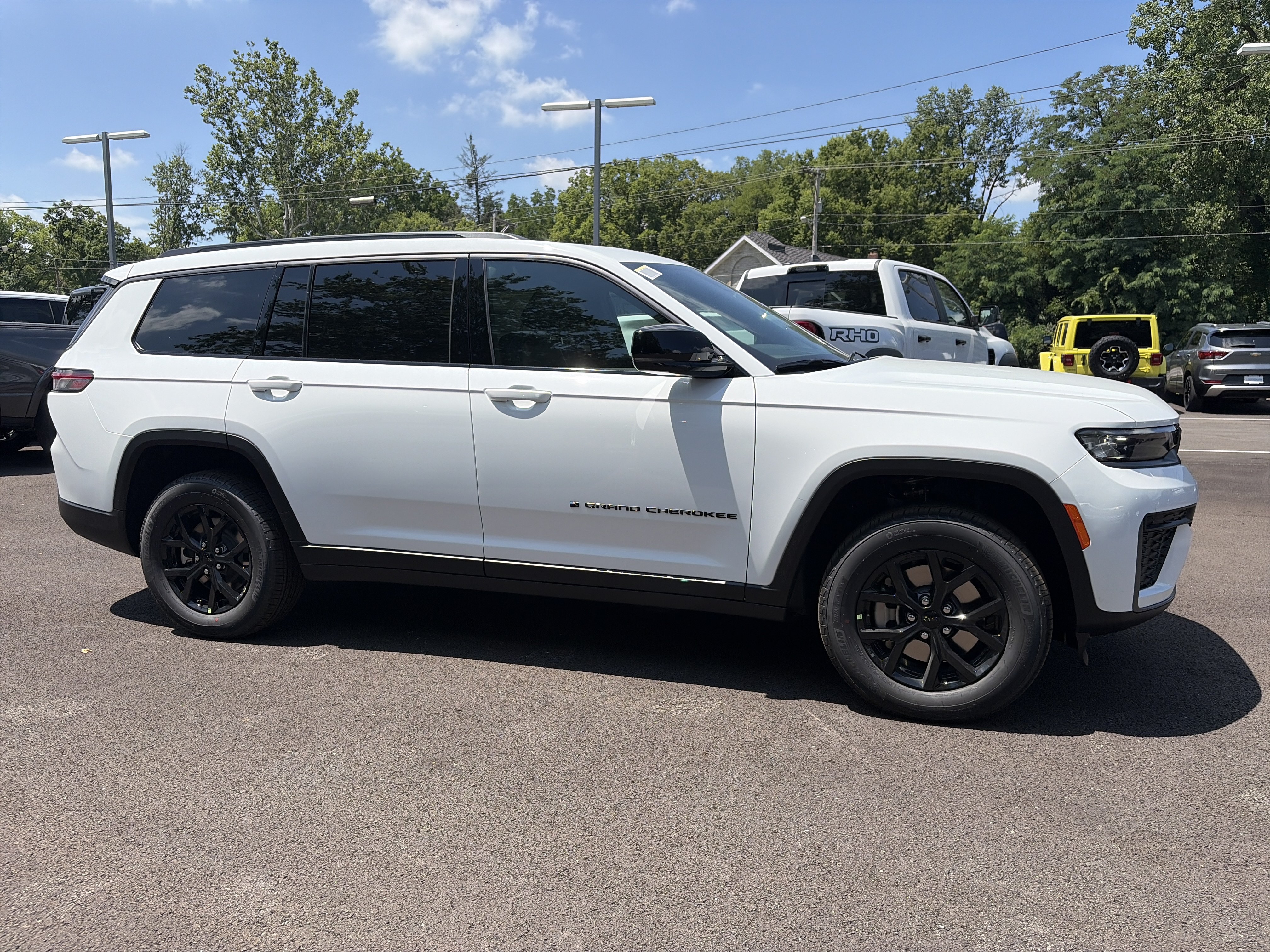 New 2026 Jeep Grand Cherokee L 4WD image 21