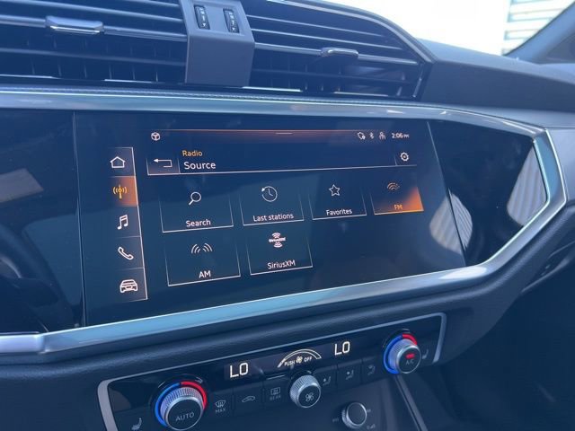 New 2025 Audi Q3 2.0T Premium image 30