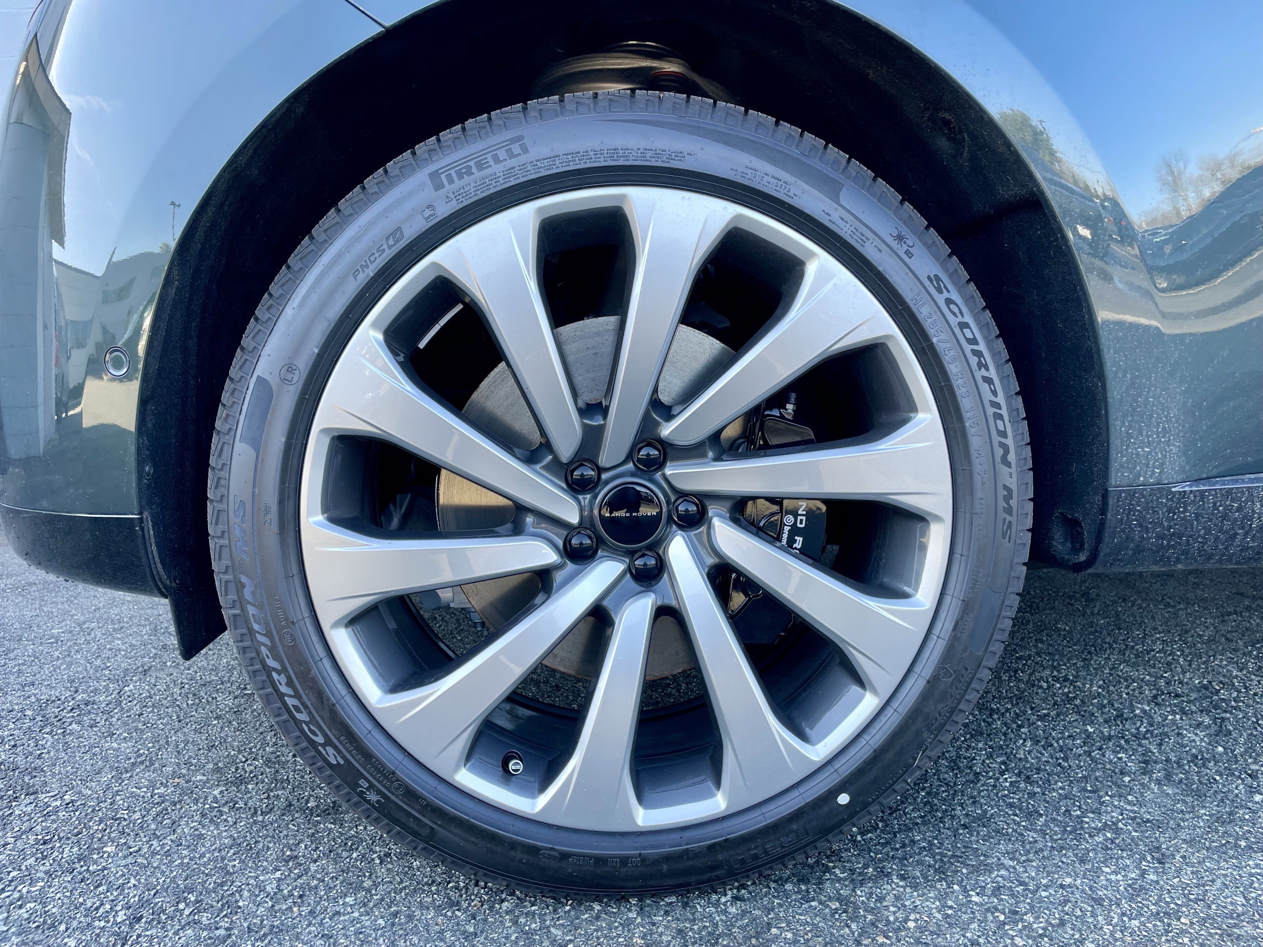 New 2026 Land Rover Range Rover SE image 9