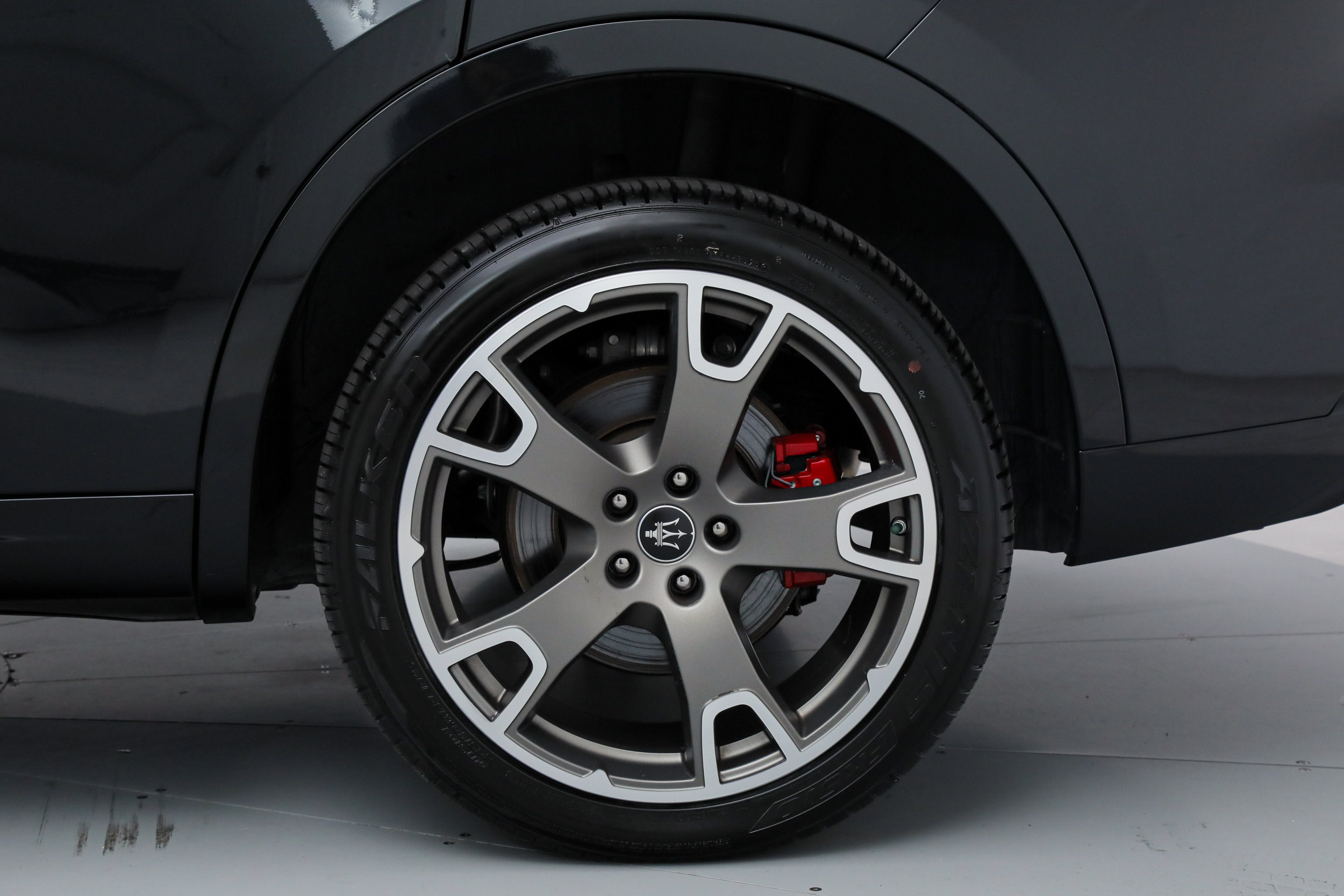 Certified 2023 Maserati Levante GT AWD/4WD image 22