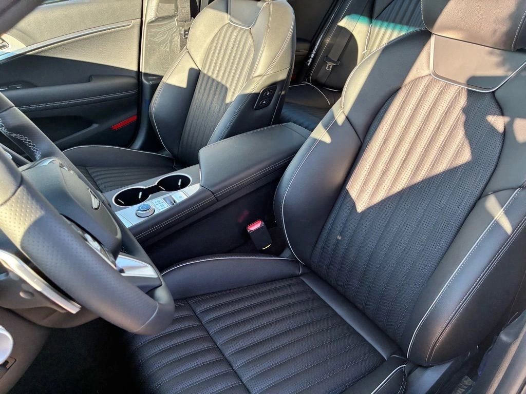 Used 2026 Genesis G70 2.5T Prestige RWD image 7