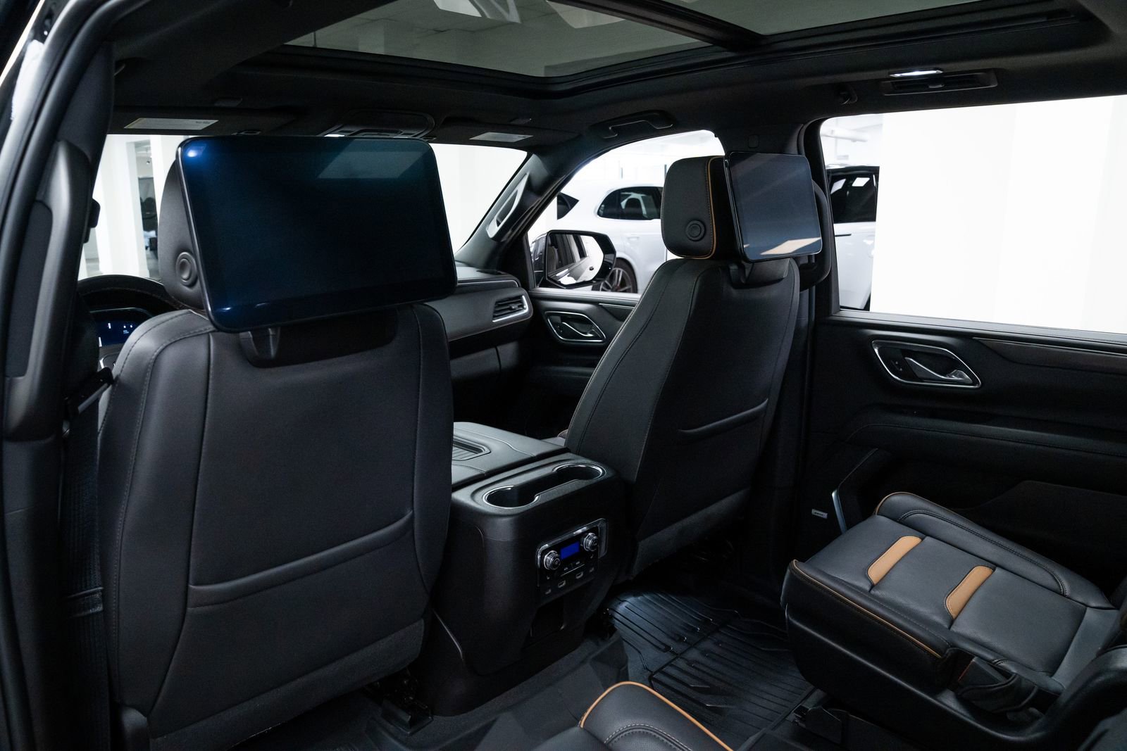 Used 2023 GMC Yukon XL AT4 w/ LPO, Floor Liner Package image 22