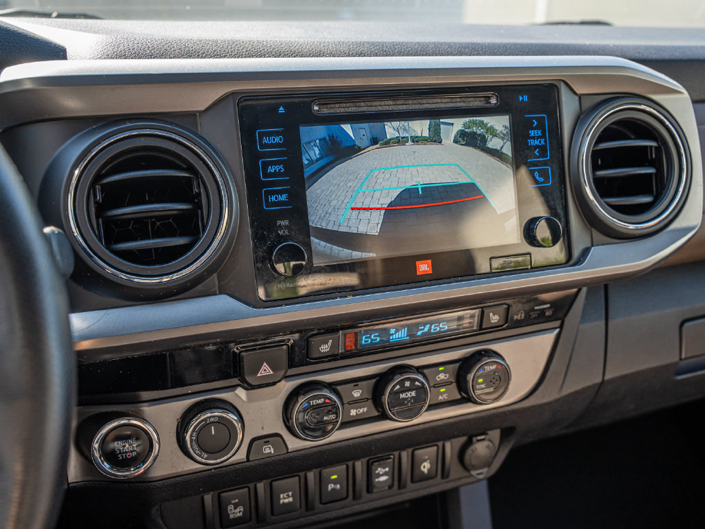 Used 2016 Toyota Tacoma Limited w/ Towing Package AWD/4WD image 35