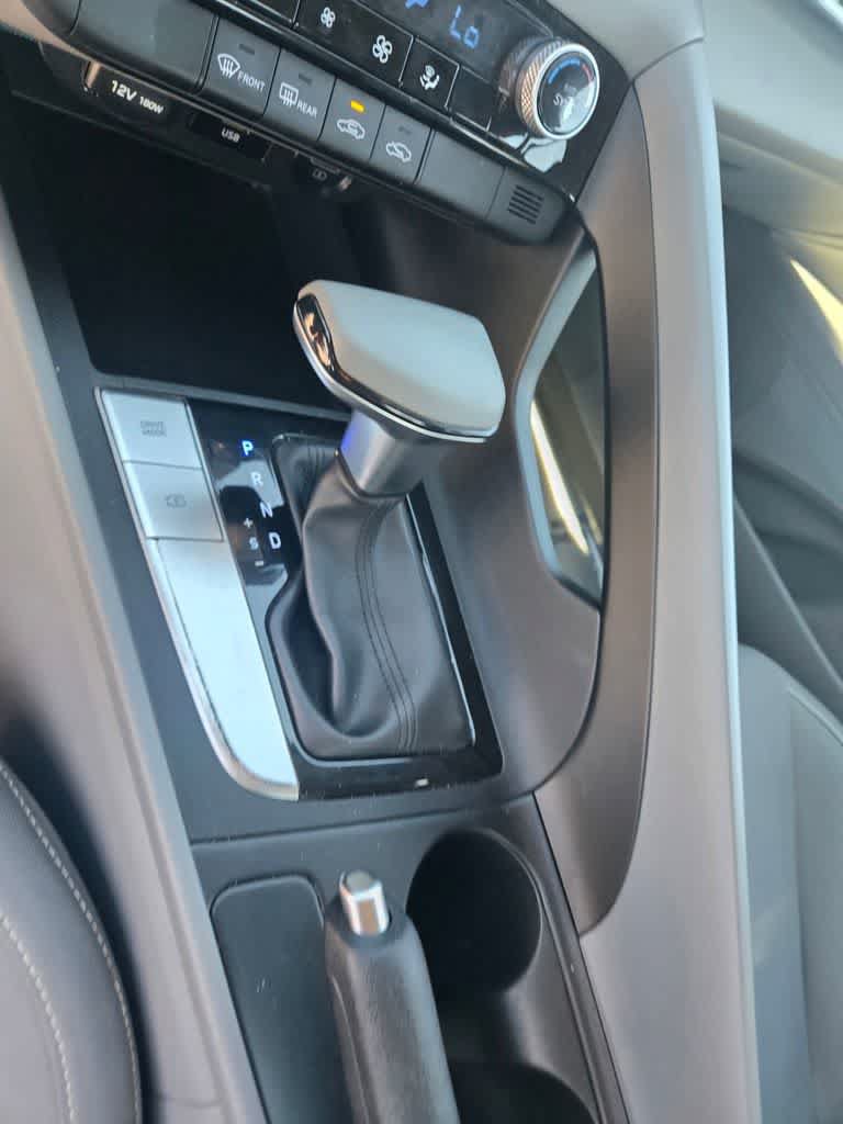Used 2023 Hyundai Elantra SEL FWD image 13