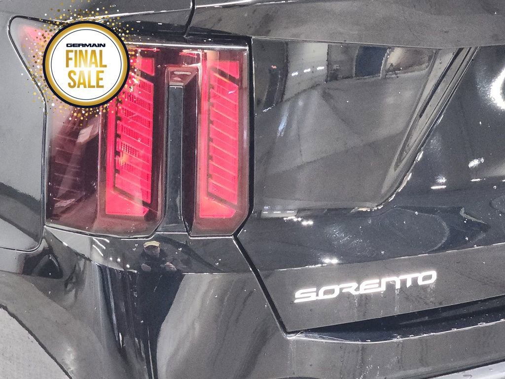 Certified 2024 Kia Sorento S image 13