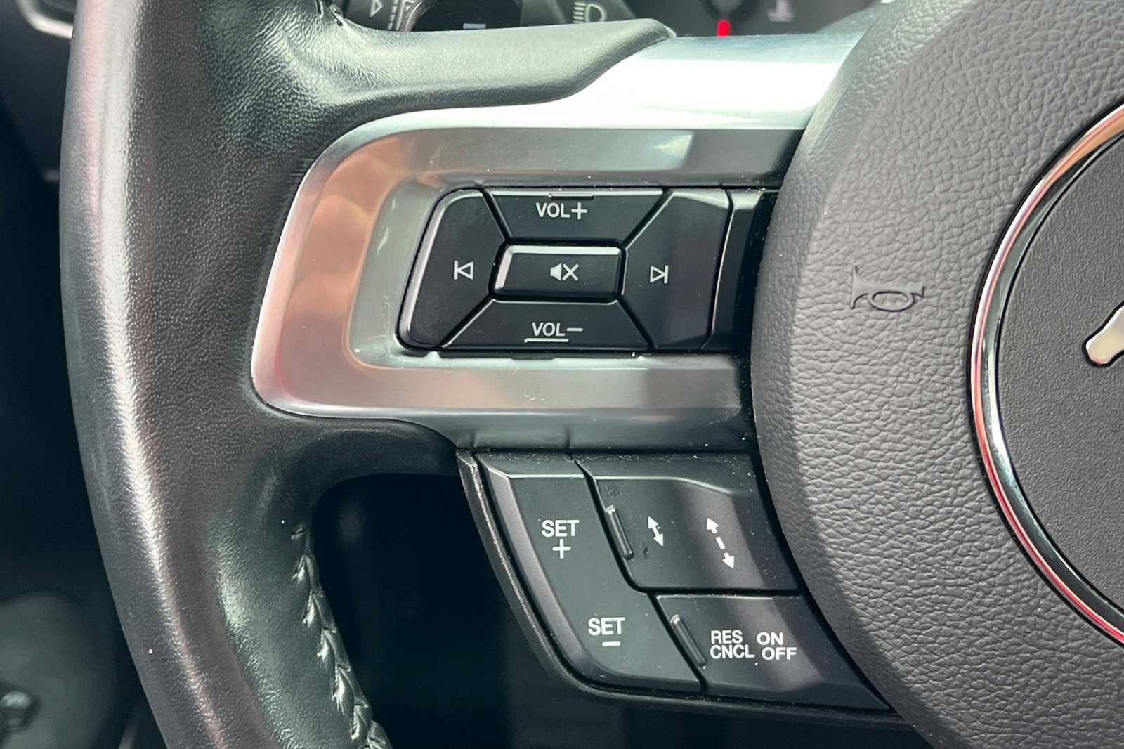 Used 2018 Ford Mustang GT Premium w/ Safe & Smart Package image 30