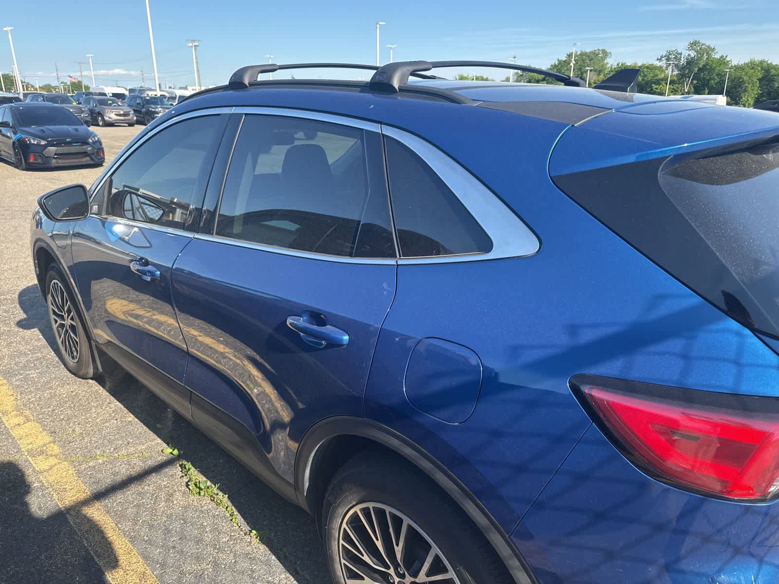 Used 2022 Ford Escape Titanium w/ Titanium Premium Package FWD image 27