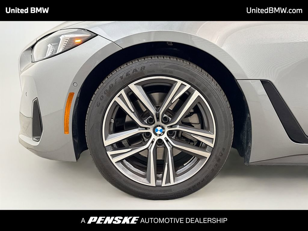 Used 2025 BMW 430i w/ Premium Package RWD image 2