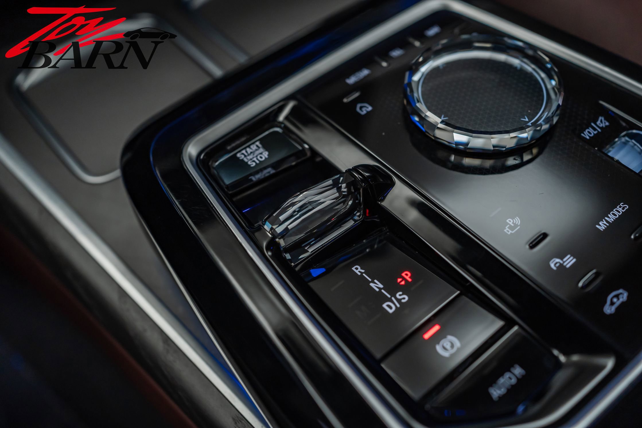 Used 2023 BMW 760i xDrive image 42