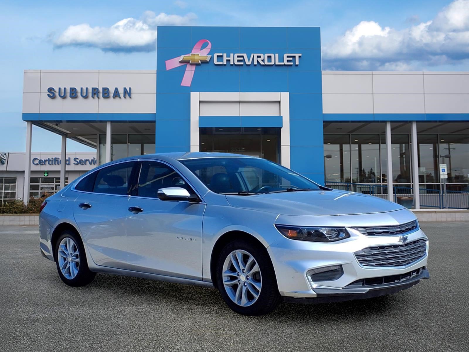 Used 2017 Chevrolet Malibu LT w/ Leather Package FWD image 3