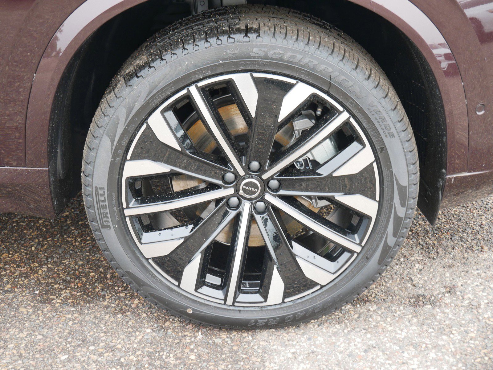 New 2025 Volvo XC90 T8 Plus w/ Protection Package Premier image 4