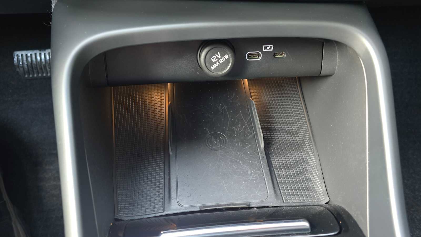 Used 2023 Volvo XC40 B5 Plus w/ Driver Assist Package image 29