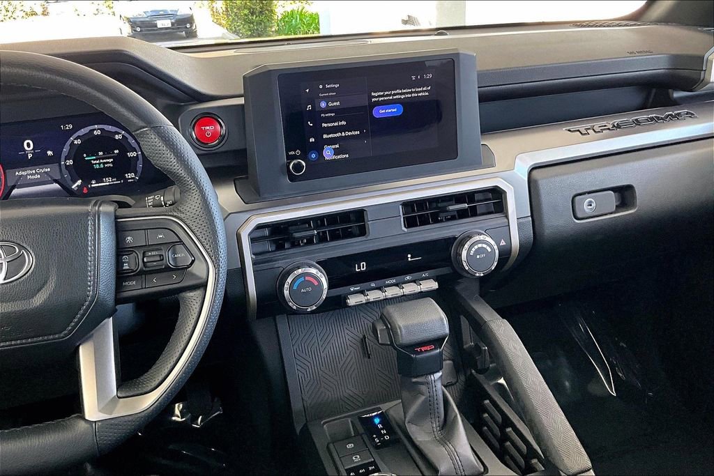 Certified 2025 Toyota Tacoma TRD Off-Road AWD/4WD image 10