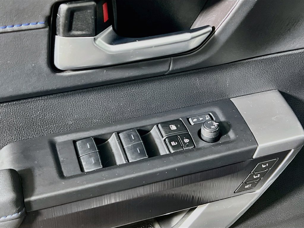 Certified 2023 Toyota Sequoia Platinum AWD/4WD image 16