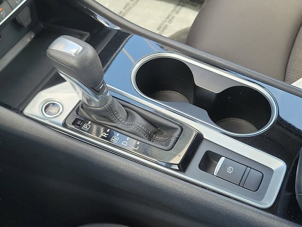 Used 2024 Nissan Altima 2.5 SV image 18