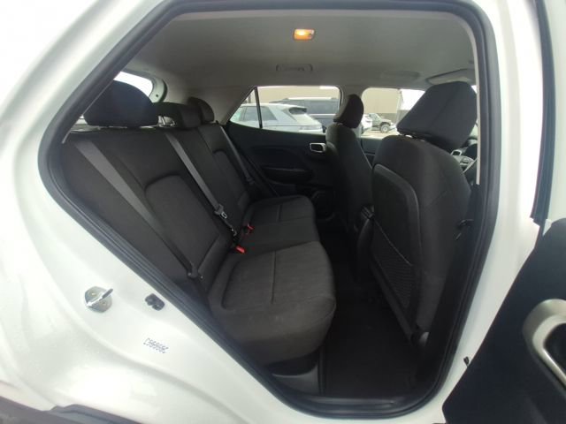 Used 2023 Hyundai Venue SE image 13
