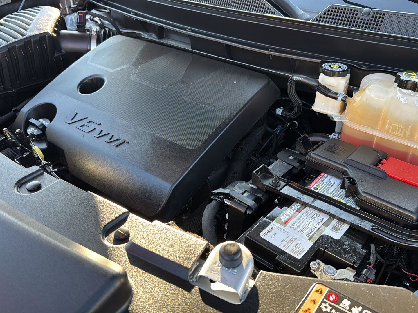 Used 2022 Chevrolet Traverse LS image 29