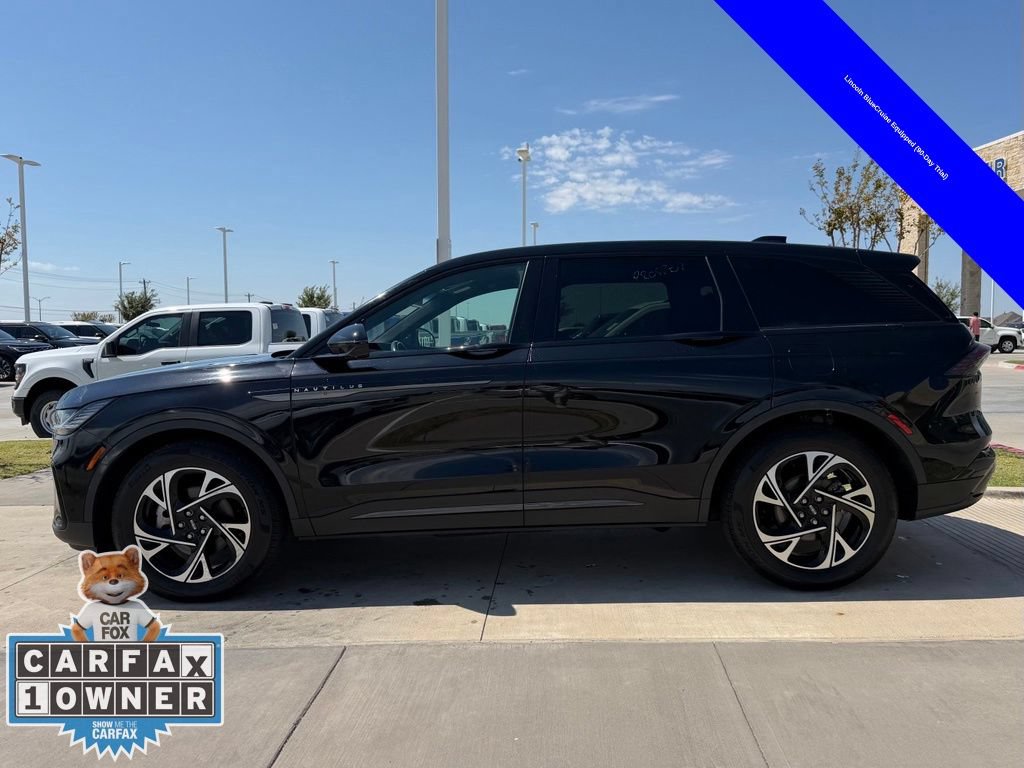 Used 2024 Lincoln Nautilus Premier w/ Jet Appearance Package AWD/4WD image 10