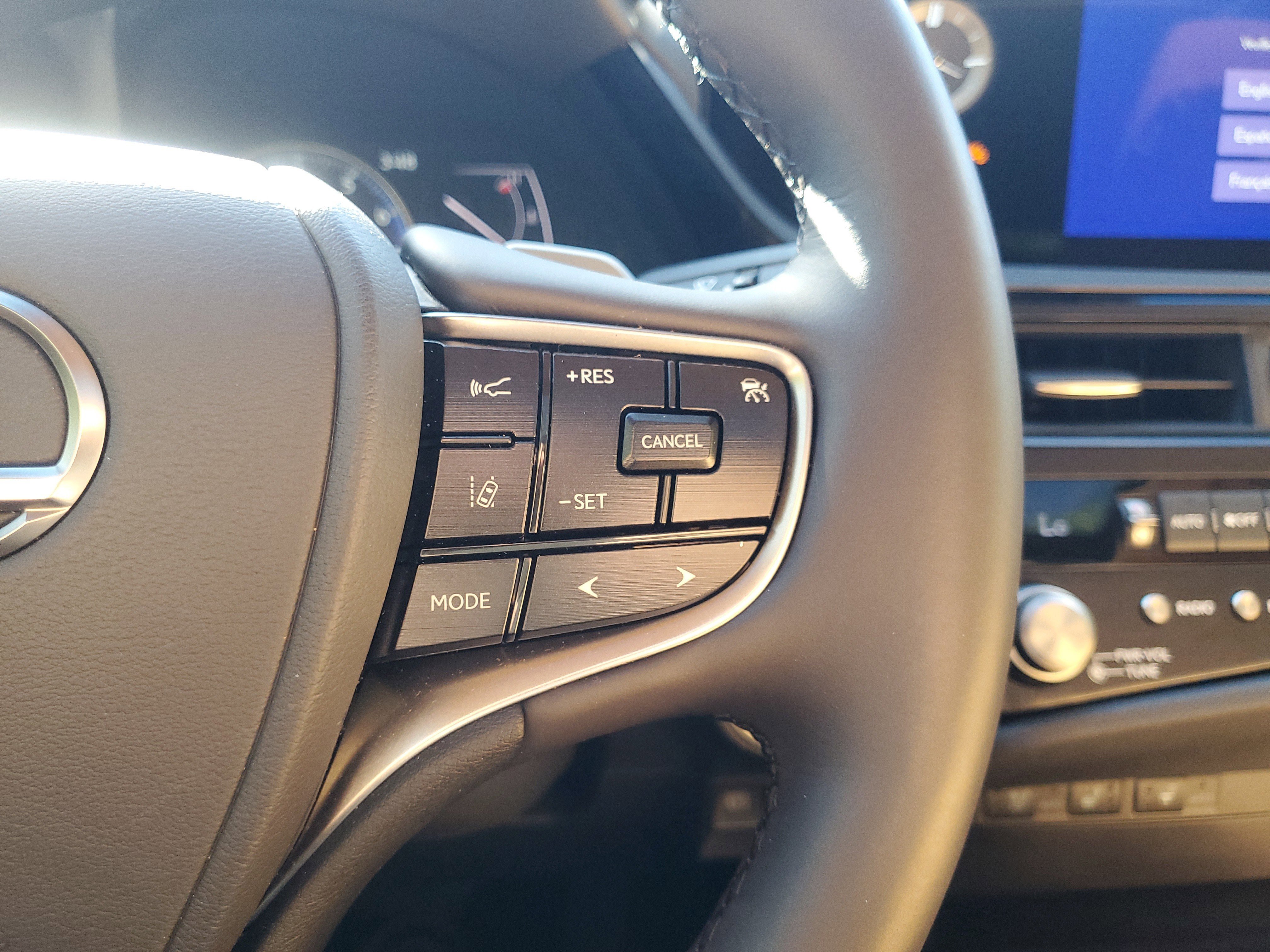 Used 2024 Lexus ES 350 w/ Premium Package image 22