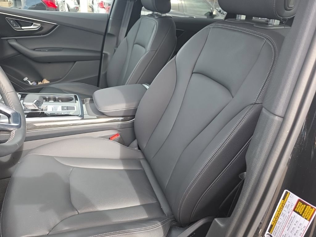 Used 2025 Audi Q7 3.0T Premium w/ Convenience Package image 10