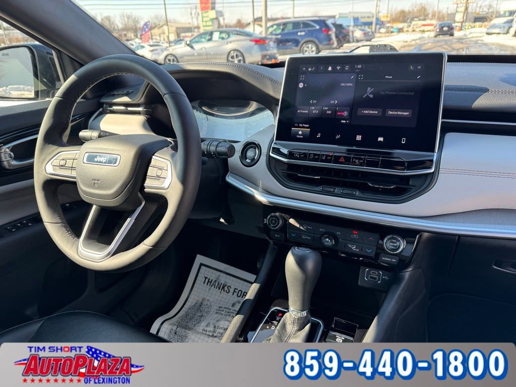 Used 2025 Jeep Compass Limited image 46