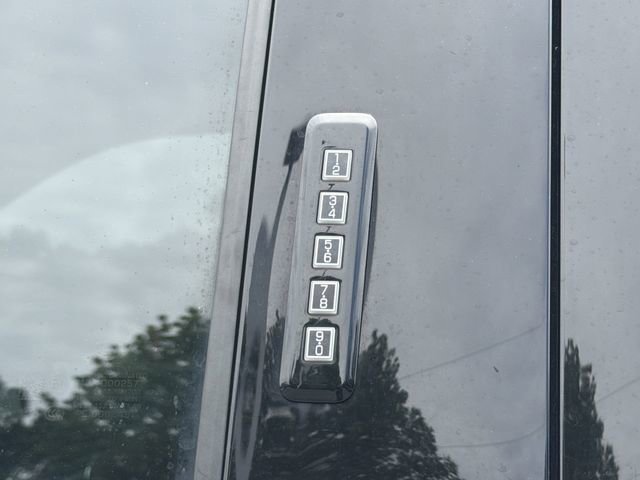 Used 2022 Ford F350 Platinum AWD/4WD image 16