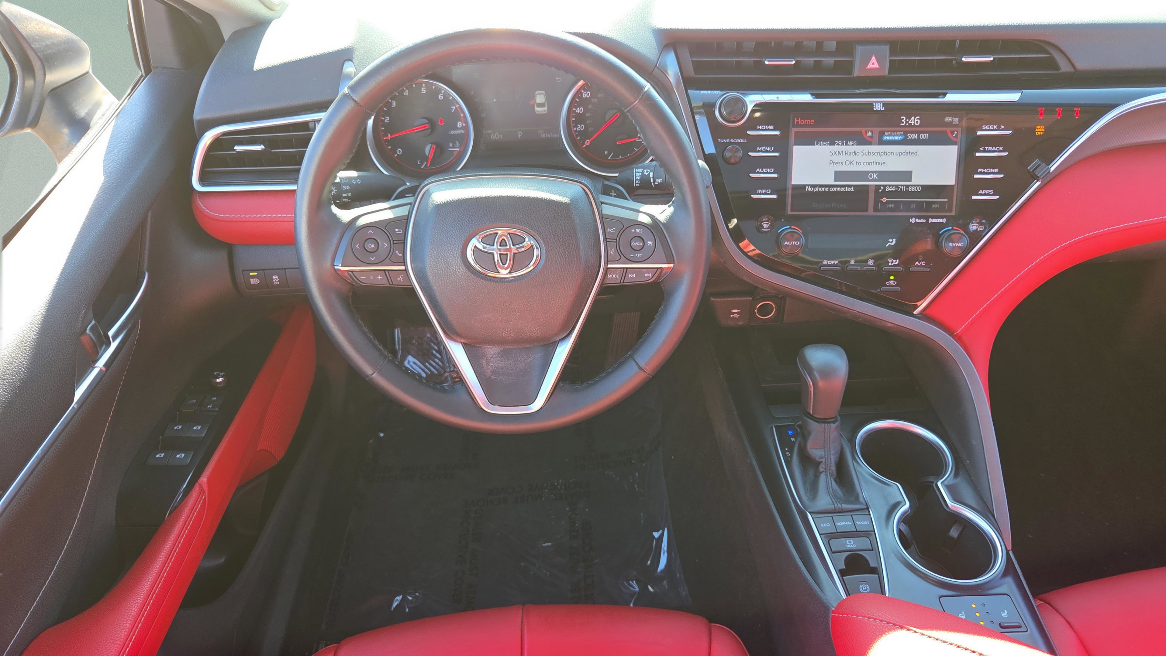 Used 2018 Toyota Camry XSE image 12