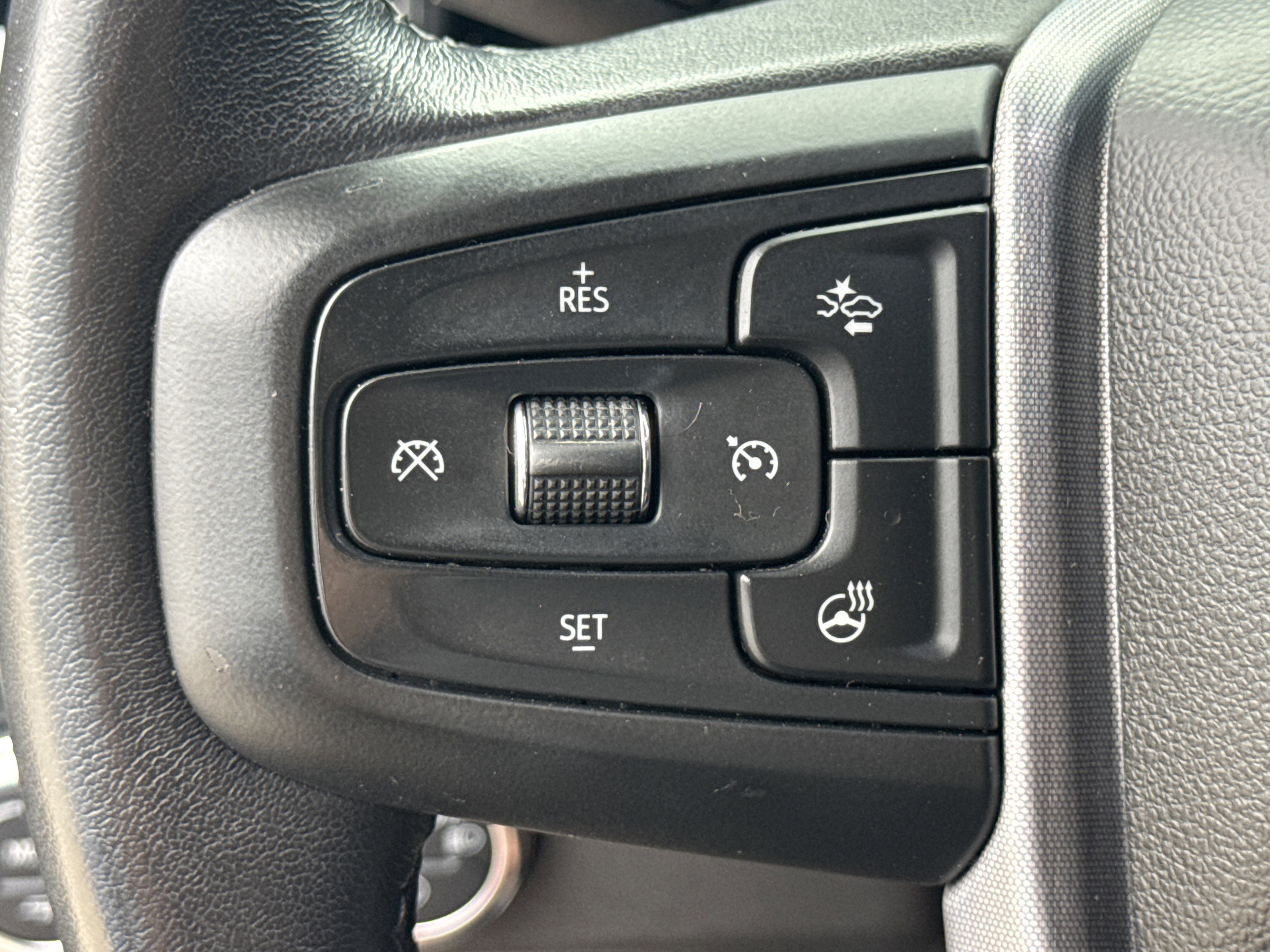 Used 2022 GMC Sierra 1500 Elevation image 24