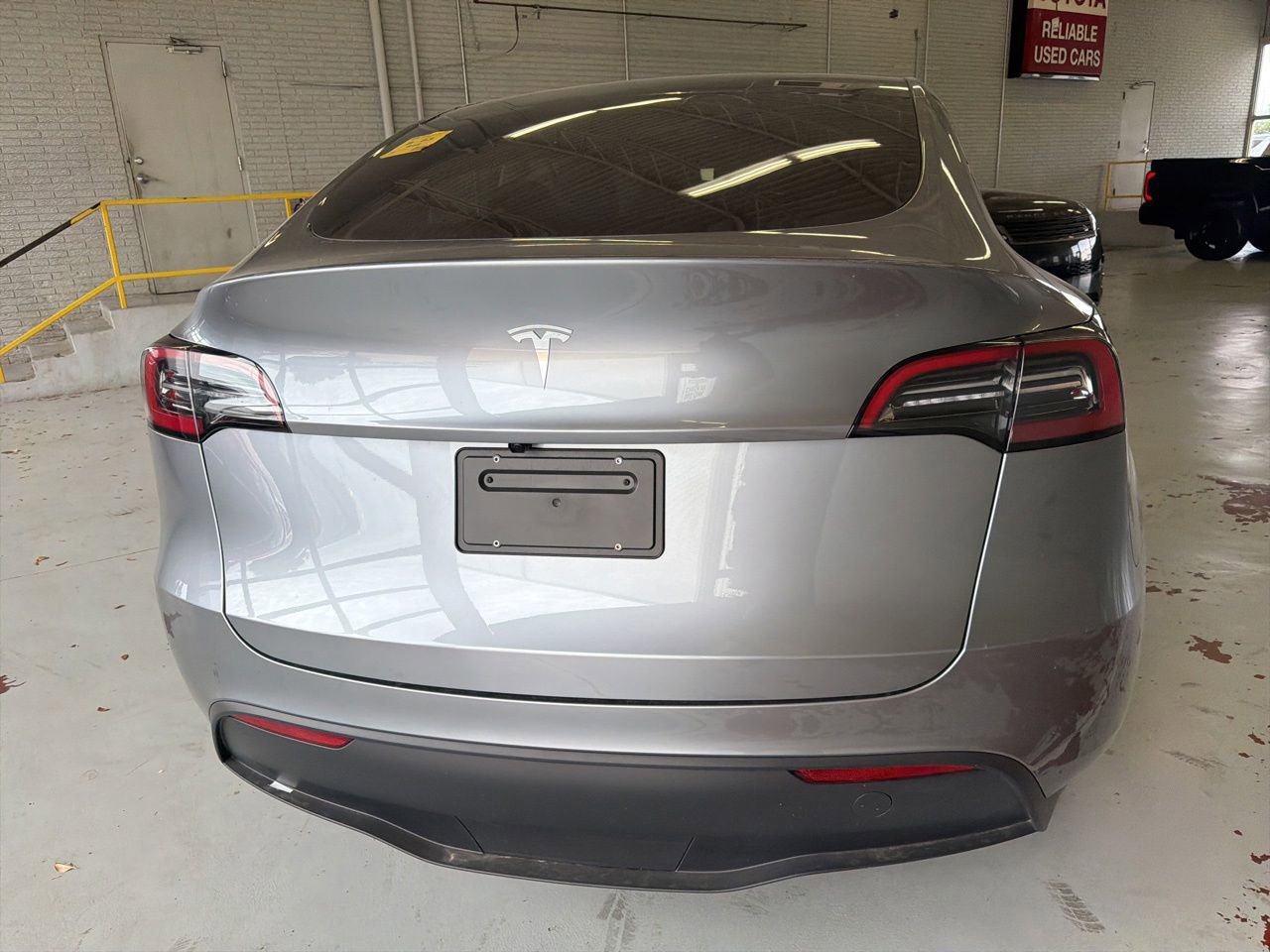Used 2025 Tesla Model Y Long Range RWD image 7