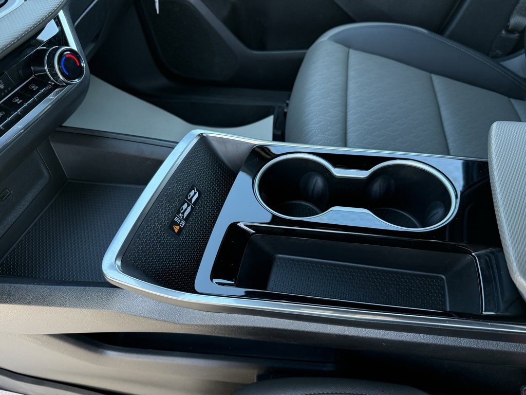 New 2025 Chevrolet Equinox LT w/ Convenience Package II image 16