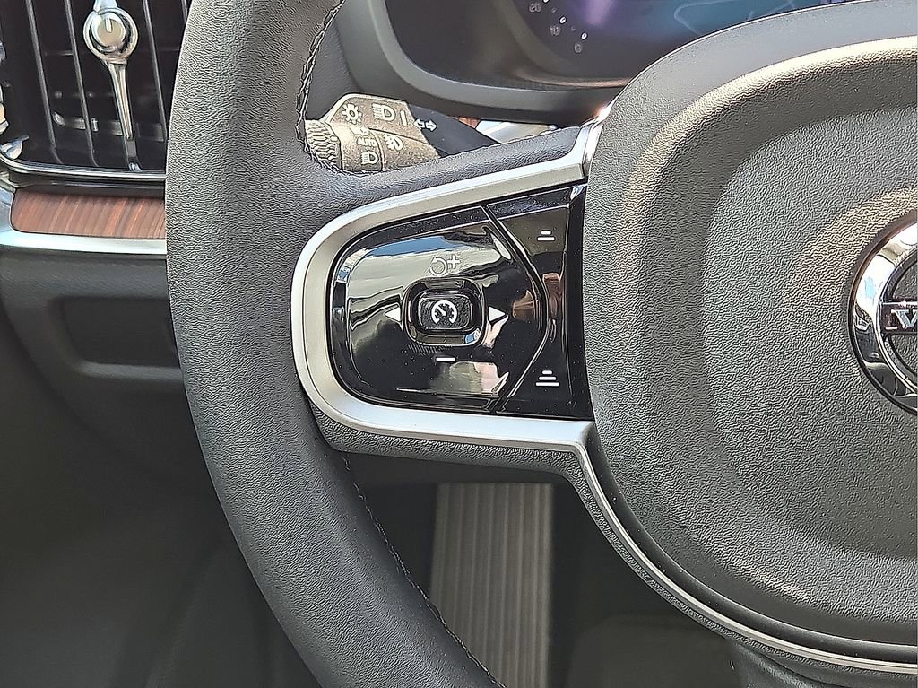 New 2026 Volvo V60 B5 Cross Country Plus w/ Protection Package Premier image 18